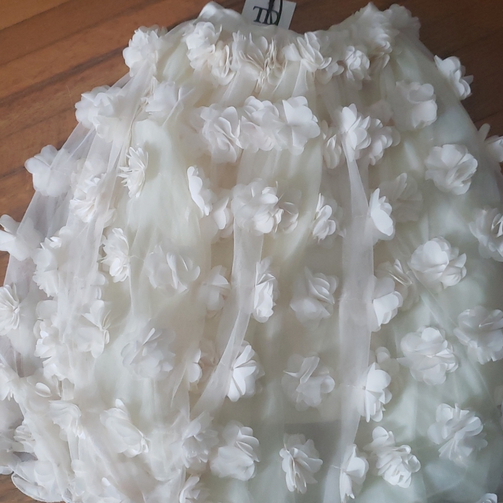 Girls skirt  size 6 or 8 with 22 inch waist